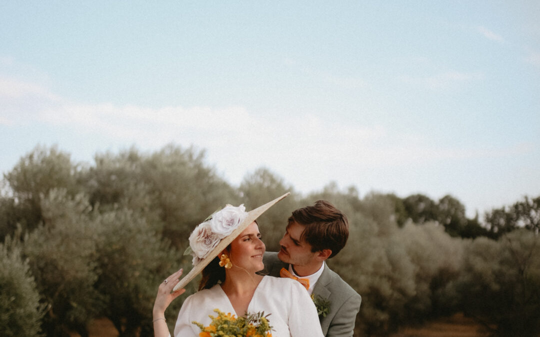 Un mariage provençal moderne dans la maison familiale à Saint Rémy
